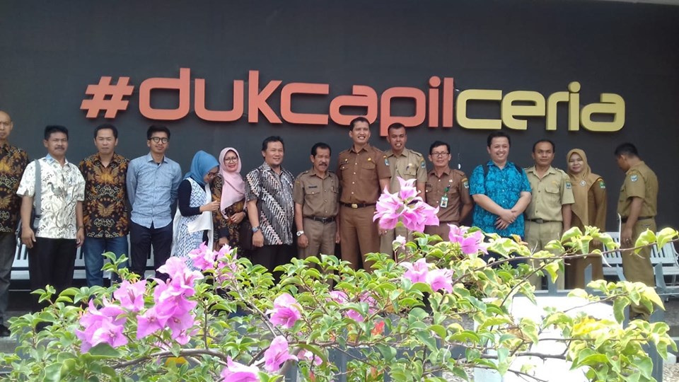Dikunjungi oleh Bappeda Kabupaten Bandung, Sekretaris Dukcapil dan Kadis DPMPTP Jelaskan Inovasi-Ino