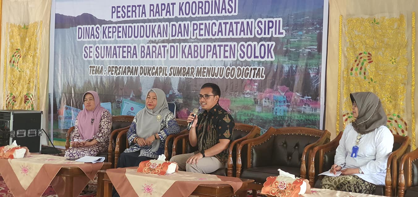Cetak Dokumen Adminduk di Kantor Nagari, Kabupaten Padang Pariaman Jadi Pelopor Dukcapil Go Digital 